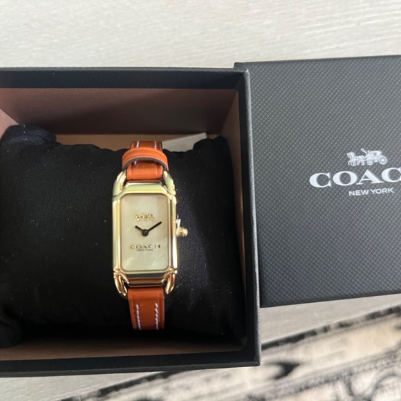 Coach Watch - Picture 3 of 3
